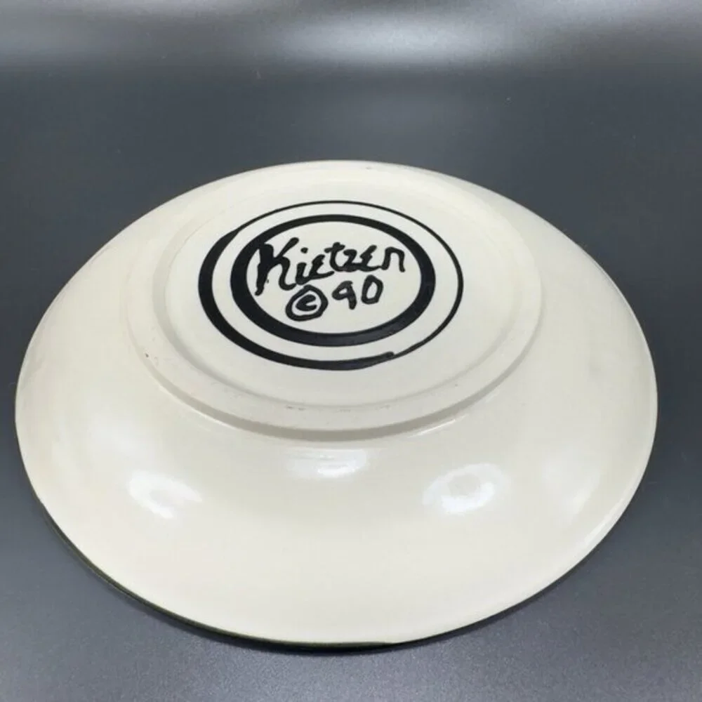 1990s Studio Art Pottery Round‎ Dish Plate Of Kitty Cat Signed Kietzen Vintage